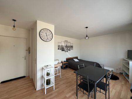 Location Appartement 1 pièce 32m² - Photo 3