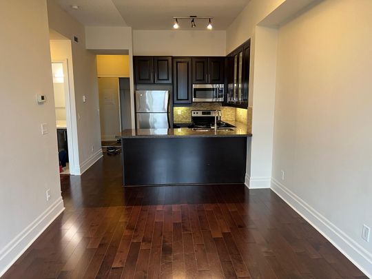 For Lease - 1 Upper Duke Crescent Unit# 904, Markham, Ontario - Photo 1