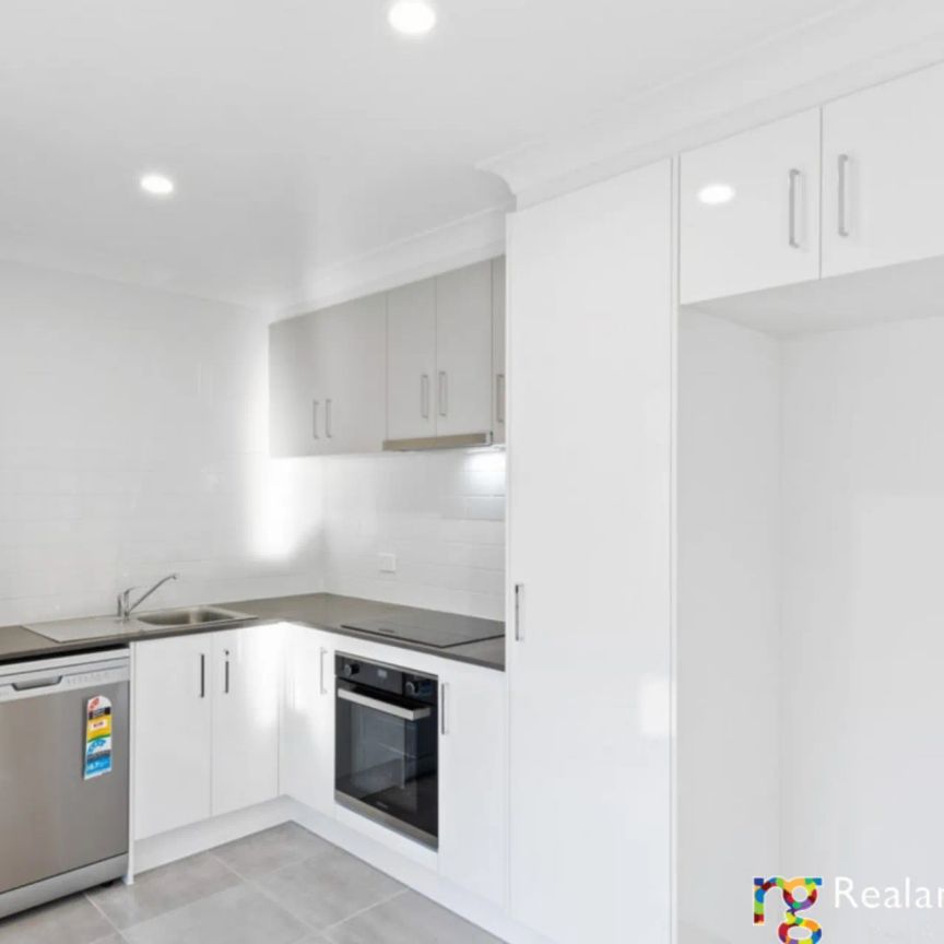 2/5 Kambu Street, Karalee. - Photo 1