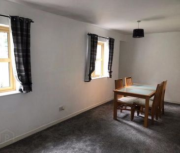 35 Woodrow Gardens, Saintfield, Ballynahinch, BT24 7WG - Photo 2
