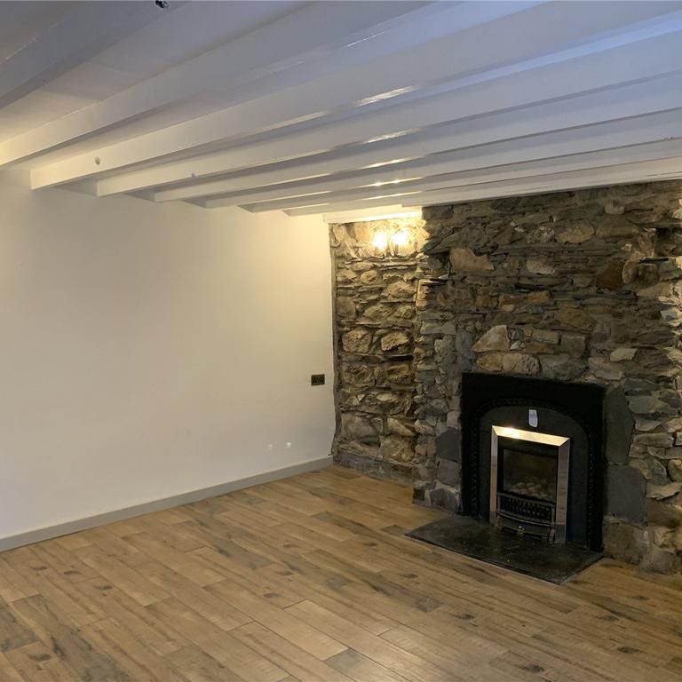 2 bedroom semi-detached house to rent - Photo 1