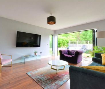 4 bedroom detached house to rent - Photo 3