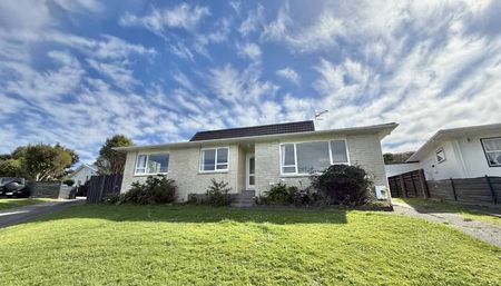 16 Otira grove, Kelson, Lower Hutt City - Photo 2