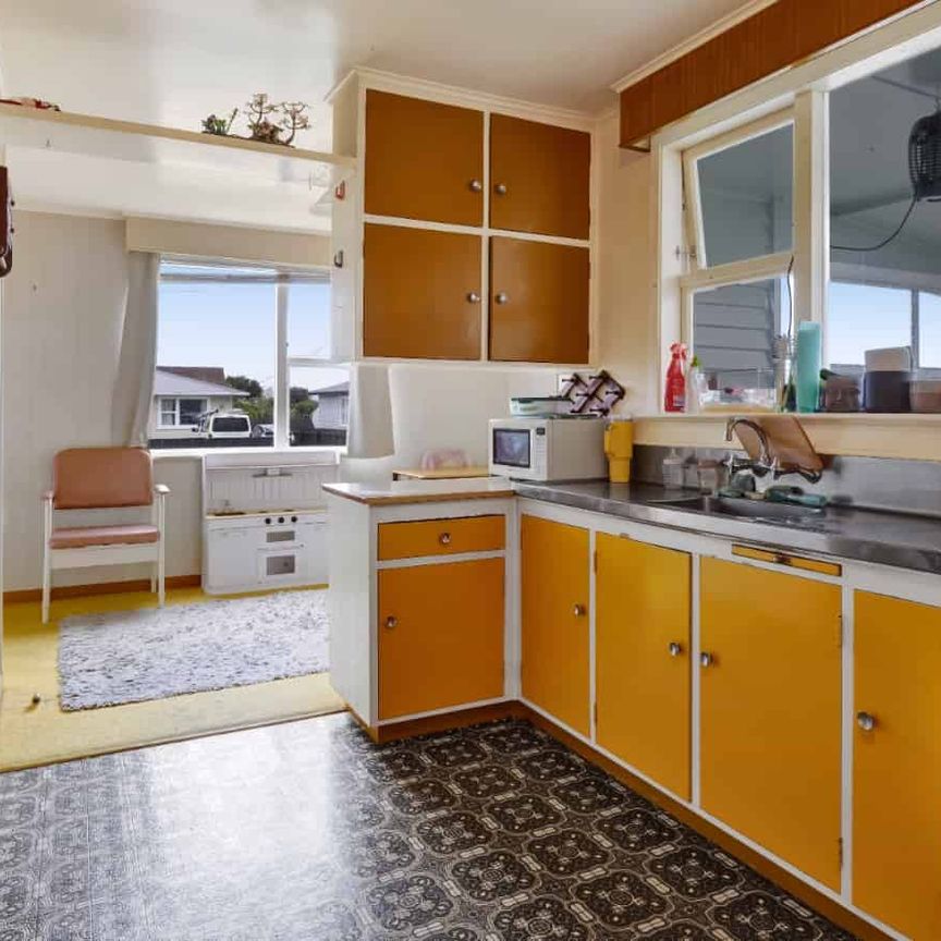 Murray Ave, Hawera - Photo 1