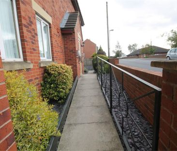 2 bedroom apartment to rent - Photo 3