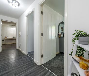 2 bedroom flat to rent - Photo 3