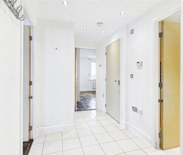 Gerard Gardens, Great Baddow, Chelmsford, CM2 9GD - Photo 2