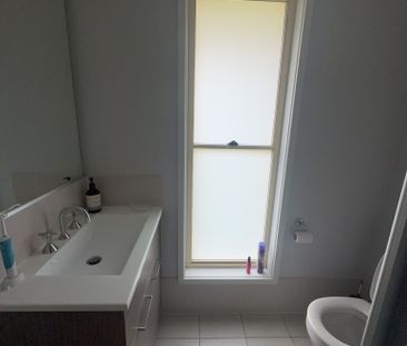 Tidy And Low Maintenance - Photo 1