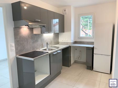 Location Appartement 2 pièces 39m² - Photo 3