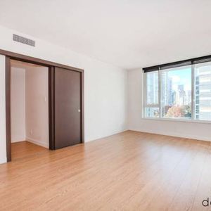 Yaletown | Unfurnished 1 bed + Den 1 bath at One Pacific - Photo 2