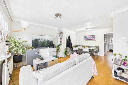 3 bedroom house to rent - Photo 2