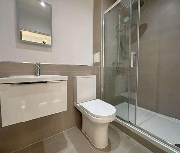 Lakeside West, Lakeside Close, Staines-upon-thames, Surrey, TW18 - Photo 4