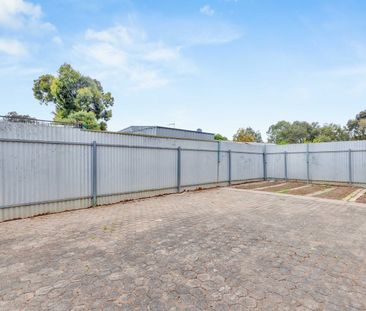 Comfortable, Contemporary and Centrally Located! - Photo 5