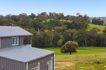 Brand New Off-Grid Barn Style Home on 5,800sqm - Photo 3