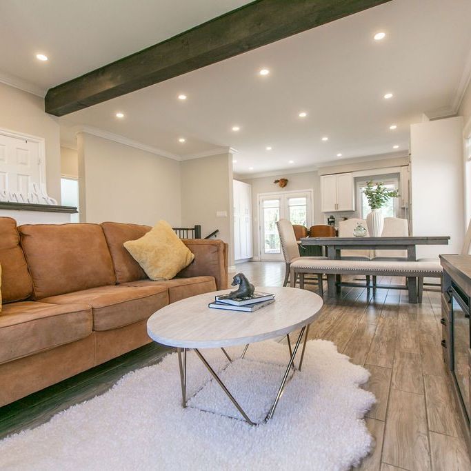 For Lease - 1955 Swan Street, Innisfil, Ontario - Photo 1