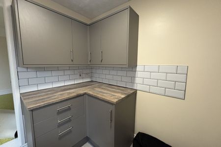 Elwyn Road - Photo 4