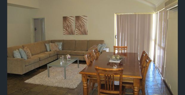 Spacious 6 x 2 double storey family home... - Photo 1