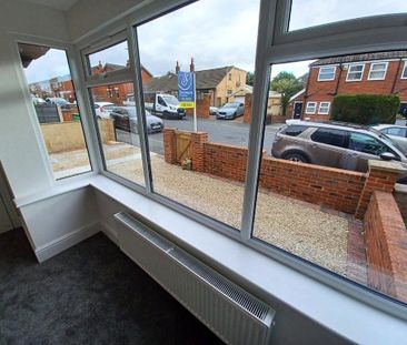 3 bedroom semi-detached house to rent - Photo 3