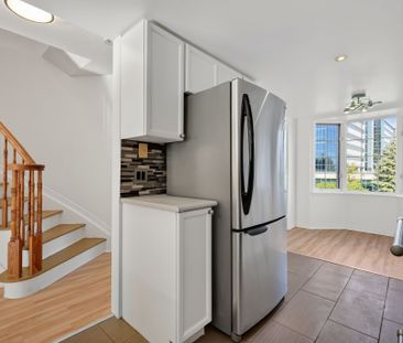 For Lease - 108 Centrepointe Drive Unit# G, South of Baseline to Kn... - Photo 6