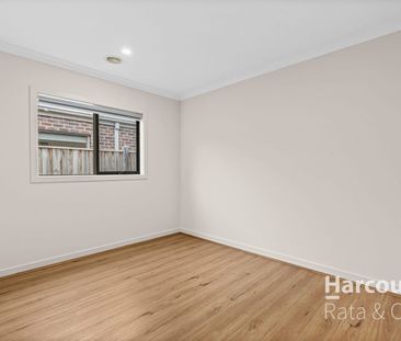 Solar Panels & Low Maintenance Gardens - Photo 4