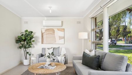 31 Adrian Street, Christie Downs SA 5164 - Photo 2