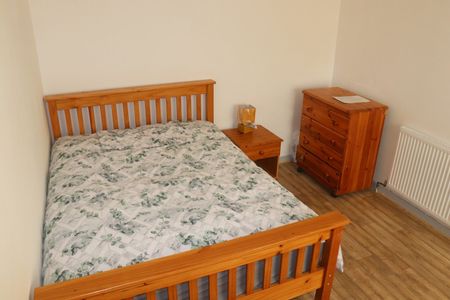 Room in a Shared House, Capstone Avenue, B18 - Photo 5