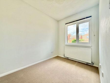 2 bedroom semi-detached house to rent - Photo 2