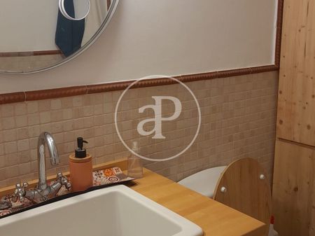 Apartment for Rent on Calle Llobregat (L'Hospitalet de Llobregat) - Photo 2