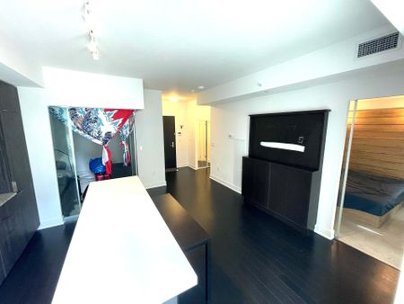 For Lease - 955 Bay Street Unit# 312, Toronto, Ontario - Photo 3