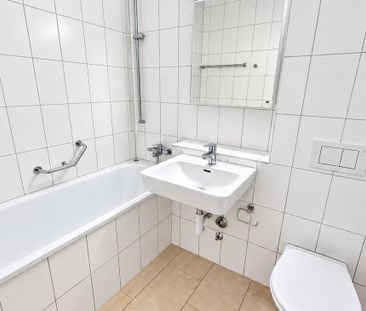 Zeitgemässe Wohnung am Dorfrand von Riehen - Foto 3