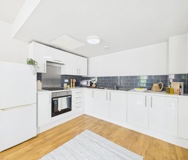 Room in a Shared Flat, Queensland Place, L7 - Photo 2