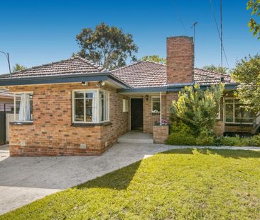 10 Velra Avenue, Murrumbeena - Photo 3