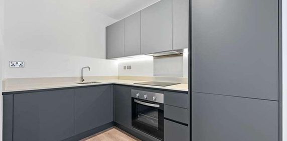 Ac Court, Harvest Lane, Thames Ditton, KT7 - Photo 2