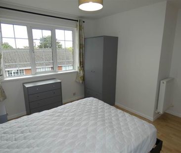 36b Dundonald Heights, Dundonald, Belfast, BT16 1XL - Photo 4