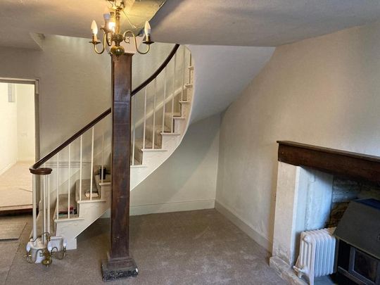 4 bedroom townhouse to rent - Photo 1