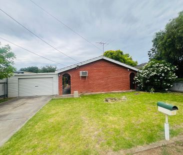 Family Home Close to O Bahn - Photo 2