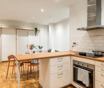 Room in a shared 6-bedroom apartment for rent in Sant Gervasi Galvany - Photo 3