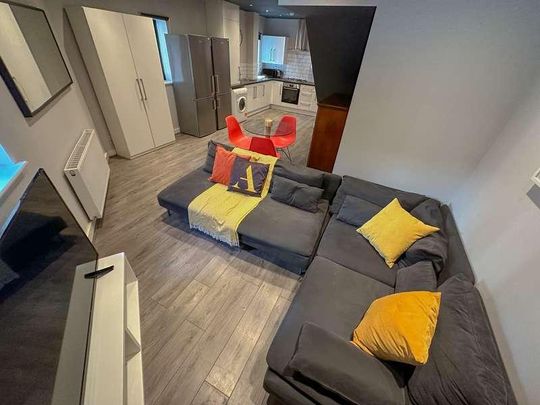 Cheapside, L2 - Photo 1