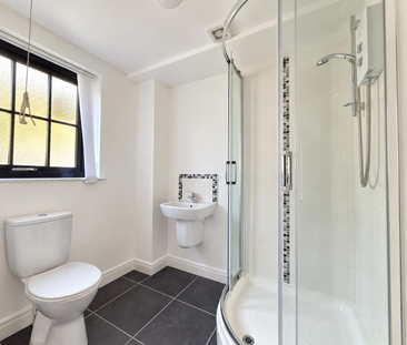 44 Sir Richard Wallace Walk, - Photo 4