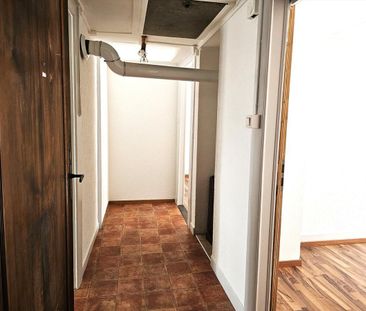 Charming 2-room renovated apartment in Latena - Photo 5