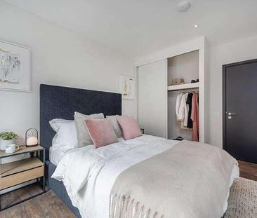 Greenford Quay, Greenford, UB6 - Photo 3