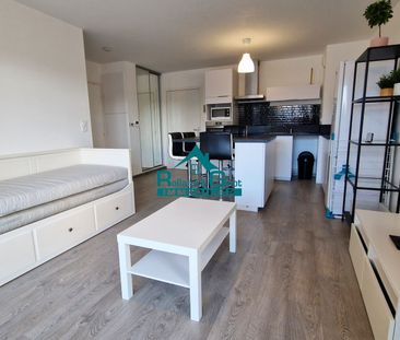 Location Appartement 2 pièces 44m² - Photo 2