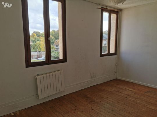 Appartement à Louer à Braine (02220) en Aisne (02) Maison mitoyenne ou appart. en duplex d'... - Photo 1