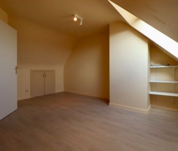 Ruim duplex appartement met 3 slaapkamers en garage - Photo 2