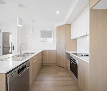 Charming Home with Carport – Available Now! - Photo 5