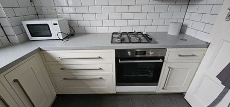 Lampton Road, Hounslow TW3, London - Photo 3