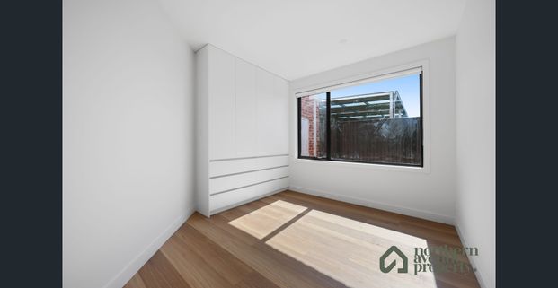 Brand New. Boldly Contemporary. Uniquely Designed - Photo 1