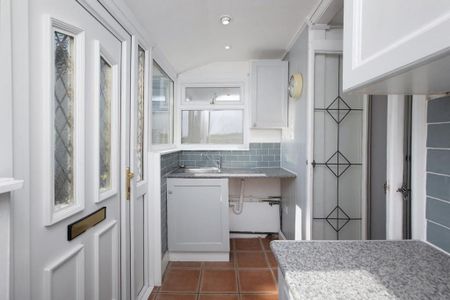 1 bedroom end of terrace house to rent - Photo 2