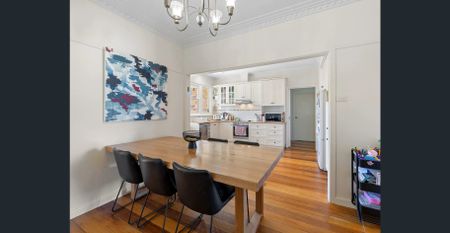 Charming Home with Flexible Living & Bayside Convenience - Photo 4