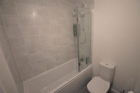 2 bedroom townhouse to rent - Photo 2